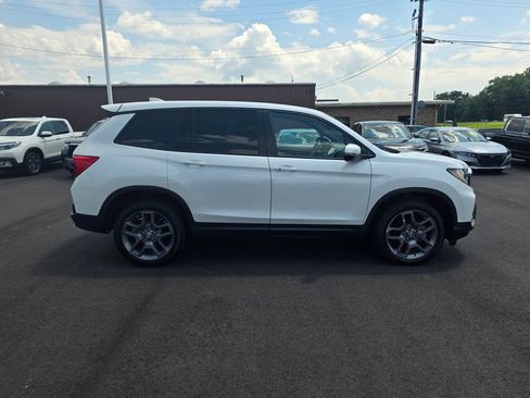 Used 2023 Honda Passport EX-L image 2