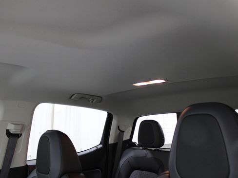 Used 2019 Chevrolet Colorado Z71 image 26