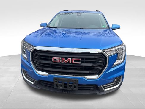 Used 2024 GMC Terrain SLE w/ Driver Convenience Package FWD image 5