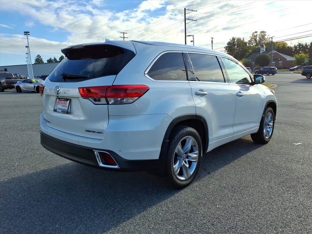Used 2019 Toyota Highlander Limited AWD/4WD image 4