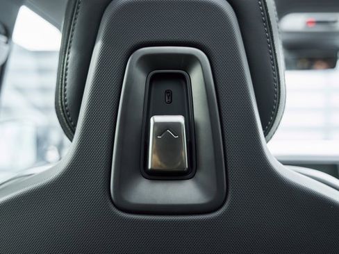 Used 2025 Rivian R1S Adventure image 61