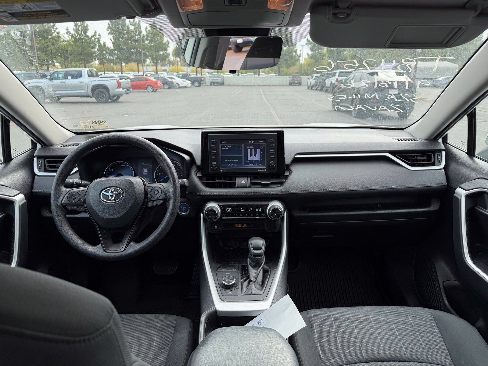 Used 2021 Toyota RAV4 XLE AWD/4WD image 4