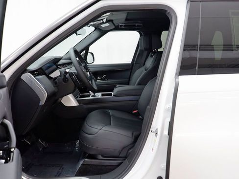 New 2025 Land Rover Range Rover SV AWD/4WD image 8
