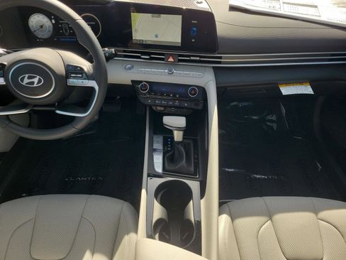 New 2026 Hyundai Elantra Limited image 16