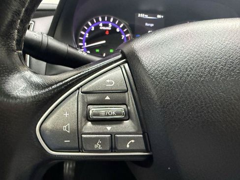 Used 2017 INFINITI Q50 Signature Edition w/ All Weather Package (L93) AWD/4WD image 14