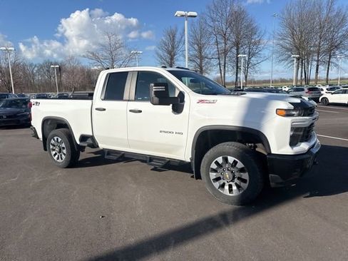 Used 2024 Chevrolet Silverado 2500 Custom w/ Custom Convenience Package image 7