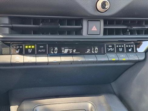 Used 2023 Toyota Crown AWD/4WD image 14