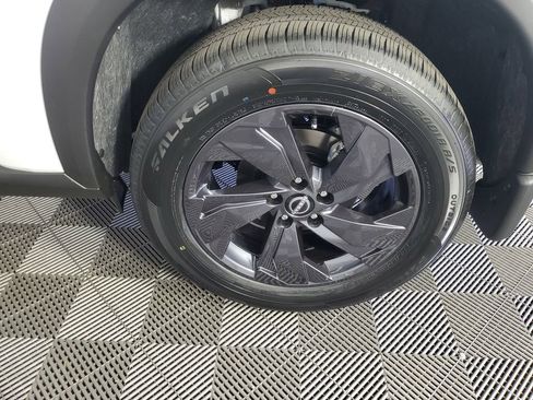 New 2026 Nissan Rogue SV FWD image 29