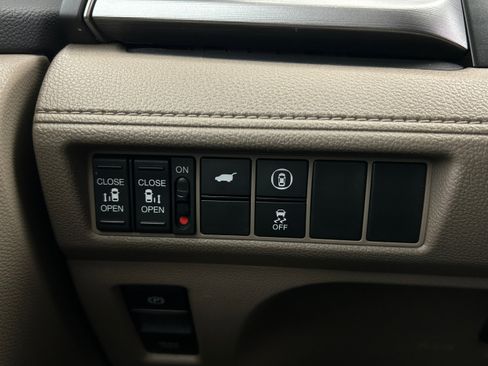 Used 2022 Honda Odyssey EX-L image 11