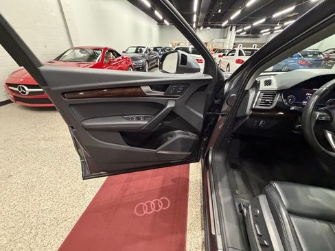 Used 2019 Audi Q5 2.0T Premium Plus w/ Premium Plus Package image 20
