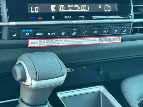 Certified 2026 Toyota Sienna Platinum image 29