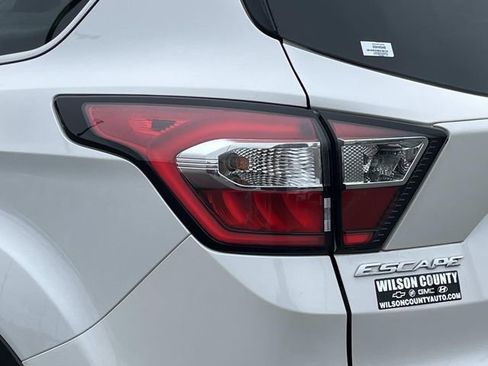 Used 2018 Ford Escape SEL FWD image 10
