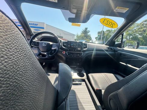 Used 2023 Honda Passport TrailSport image 27
