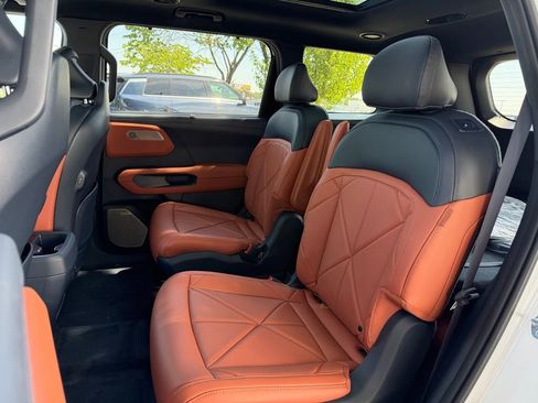 New 2027 Kia Telluride SX FWD image 24