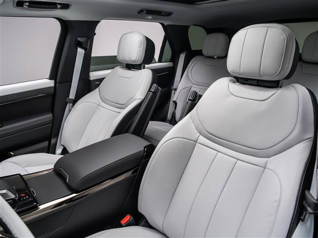 New 2027 Land Rover Range Rover Sport Battersea AWD/4WD image 14