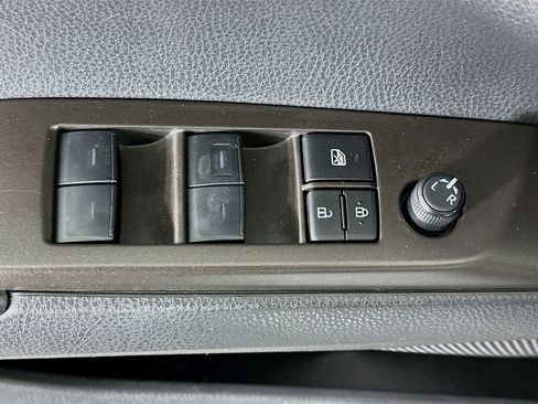 Used 2022 Toyota Camry SE image 15