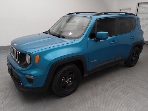 Used 2021 Jeep Renegade Latitude FWD image 2