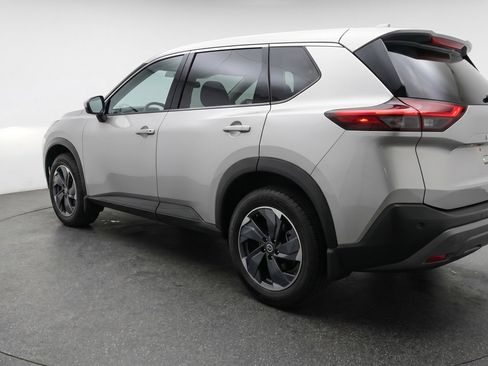 Used 2025 Nissan Rogue SV AWD/4WD image 6