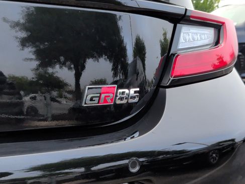 Used 2023 Toyota GR86 Premium RWD image 11