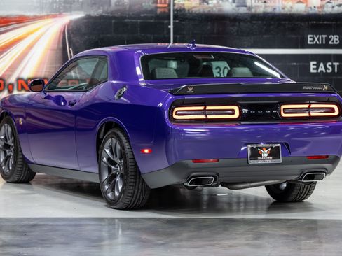 Used 2023 Dodge Challenger R/T Scat Pack w/ Plus Package RWD image 17
