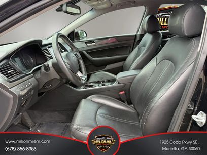 Used 2018 Hyundai Sonata Limited w/ Limited Ultimate Package 03