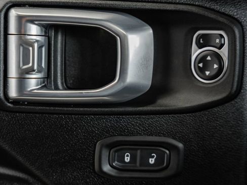 Certified 2021 Jeep Wrangler Unlimited Sport image 40