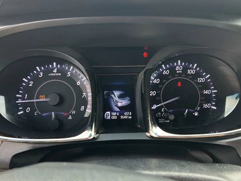 Used 2013 Toyota Avalon XLE Touring FWD image 5