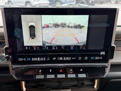 New 2026 GMC Hummer EV SUV w/ LPO, Dark Essentials Package AWD/4WD image 36