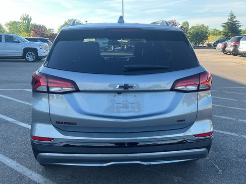 Used 2024 Chevrolet Equinox Premier AWD/4WD image 4