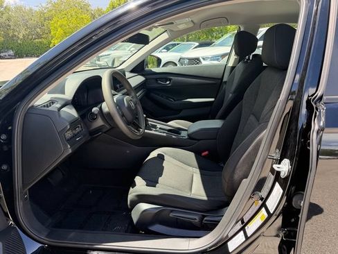 Used 2023 Honda Accord LX image 11