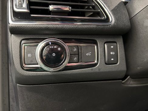 Used 2020 Lincoln Navigator Reserve w/ Luxury Package image 26