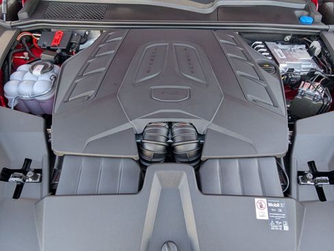 New 2026 Porsche Cayenne GTS image 26