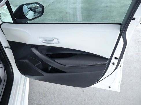 Used 2022 Toyota Corolla SE FWD image 36