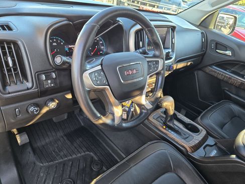 Used 2021 GMC Canyon Denali image 15
