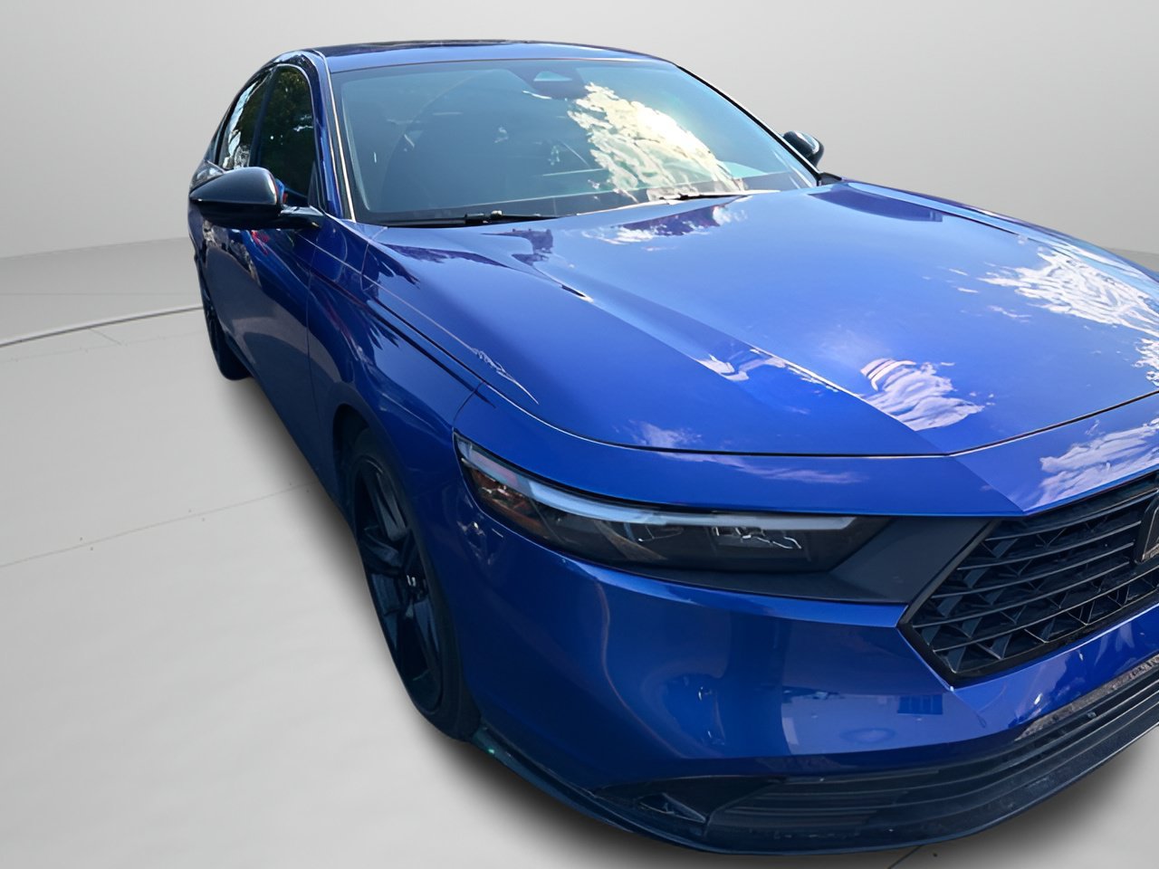 Used 2025 Honda Accord Sport image 3