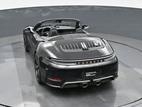 Certified 2026 Porsche 911 GTS RWD image 28