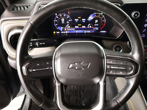 Used 2023 Chevrolet Colorado ZR2 w/ ZR2 Convenience Package III AWD/4WD image 3