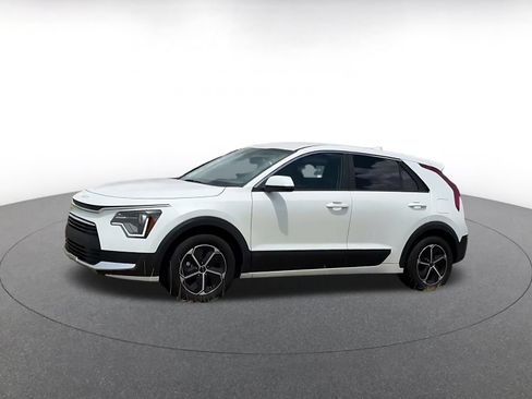 Used 2026 Kia Niro LX FWD image 6
