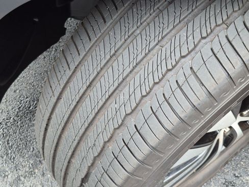 Certified 2025 Mercedes-Benz GLE 350 4MATIC image 12