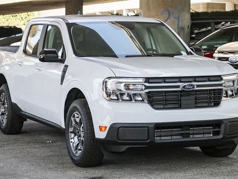 New 2024 Ford Maverick Lariat w/ 4K Tow Package image 3