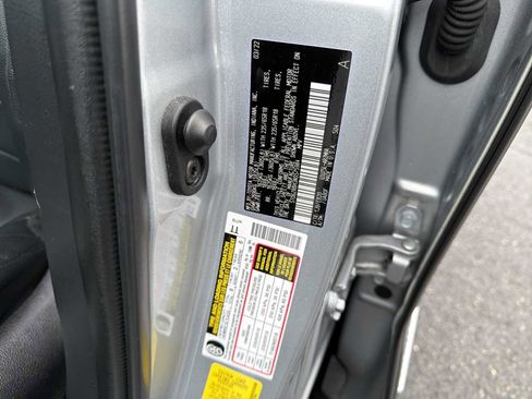 Used 2022 Toyota Highlander XLE image 34