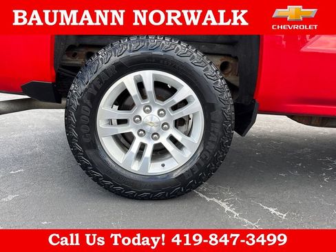 Used 2018 Chevrolet Silverado 1500 LT w/ All Star Edition AWD/4WD image 13