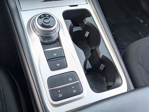 Certified 2022 Ford Explorer XLT image 12