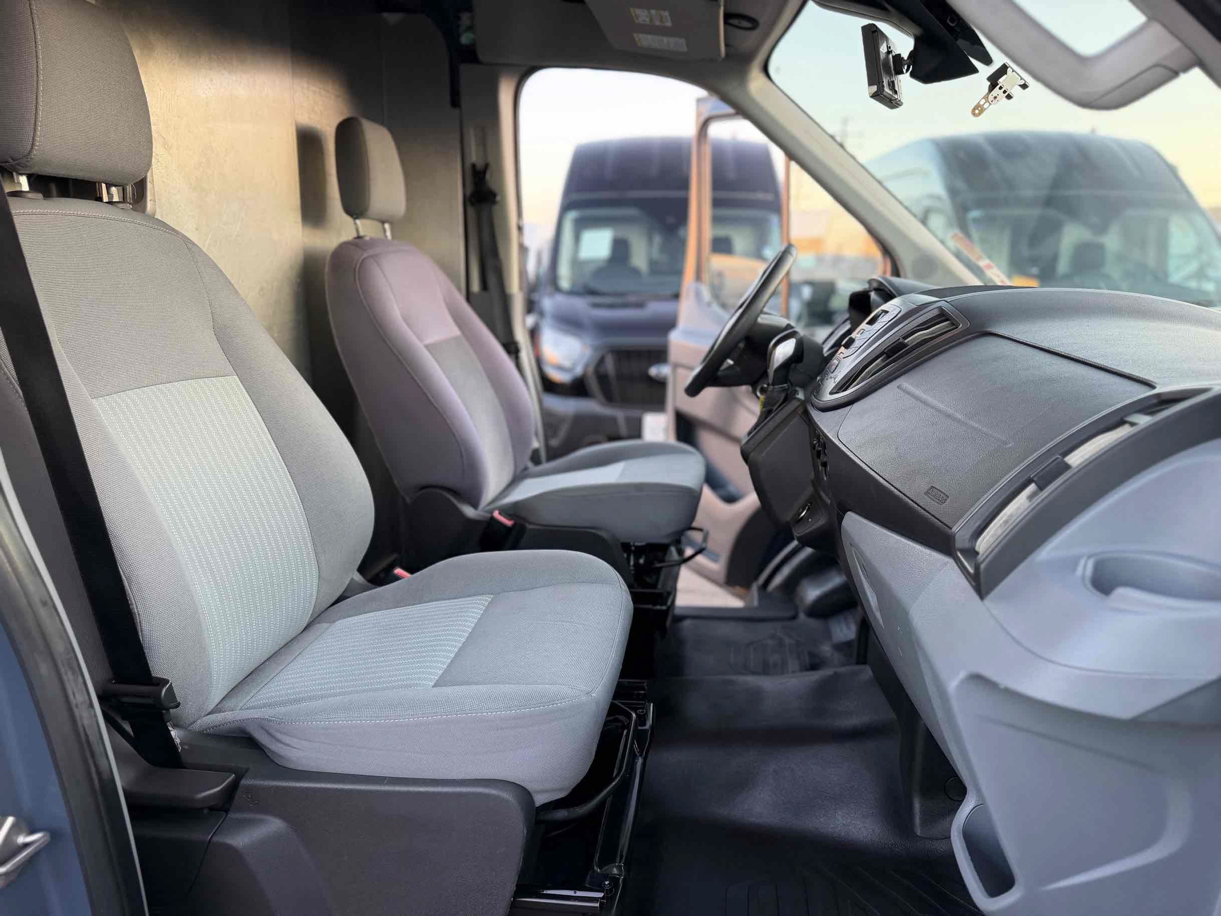 Used 2019 Ford Transit 250 148 High Roof Extended RWD image 15
