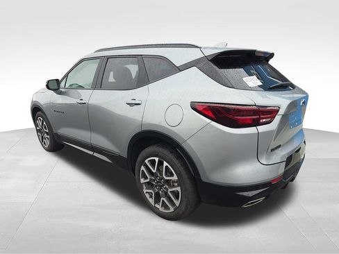 Used 2025 Chevrolet Blazer RS FWD image 7
