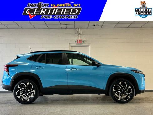 Used 2025 Chevrolet Trax RS w/ Sunroof Package image 1