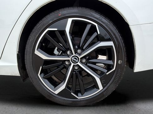 Certified 2026 Nissan Altima 2.5 SR FWD image 25