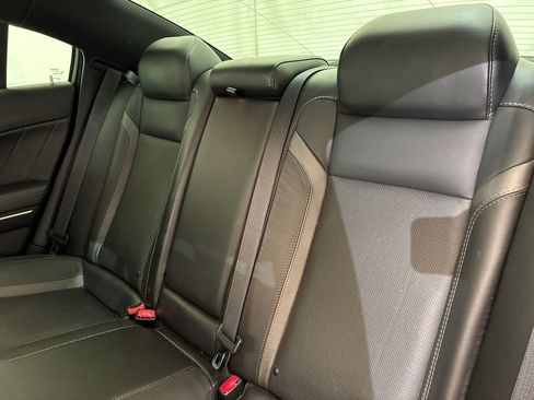 Used 2018 Dodge Charger GT AWD/4WD image 9