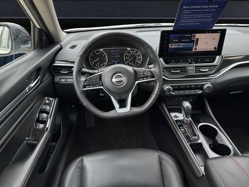 Used 2023 Nissan Altima 2.5 SR w/ SR Premium Package FWD image 12