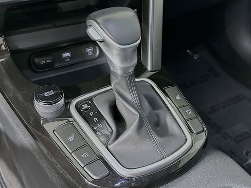 Used 2024 Kia Seltos EX FWD image 19